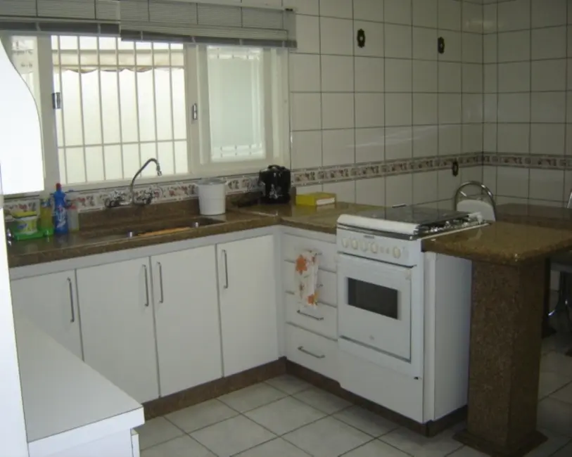 Casa com 3 quartos à venda, 165m2 em Jardim Rosinha, Itu - SP - imagem 8 Foto 8 de Casa com 3 quartos à venda, 165m2 em Jardim Rosinha, Itu - SP