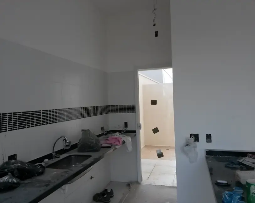 Foto 3 de Casa com 3 quartos à venda, 227m2 em Salto - SP