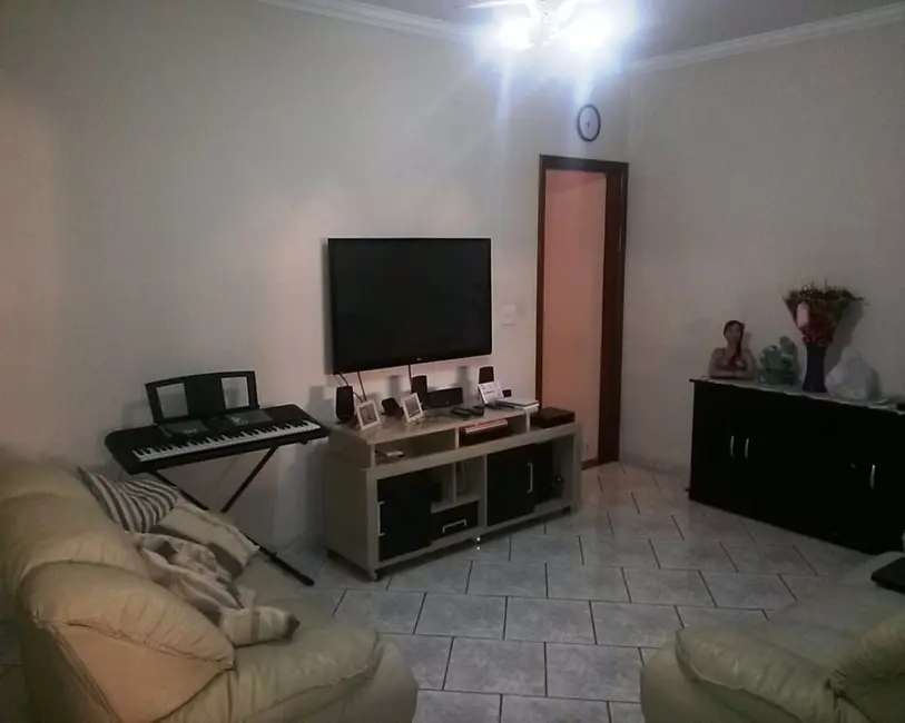 Foto 9 de Casa com 2 quartos à venda, 180m2 em Vila Fragnani, Itu - SP