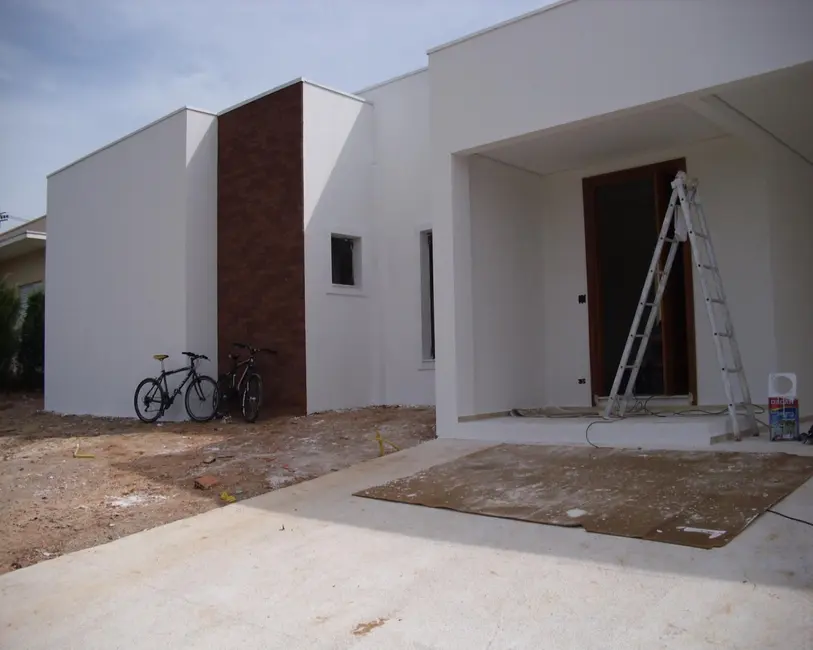Foto 1 de Casa com 3 quartos à venda, 210m2 em Salto - SP
