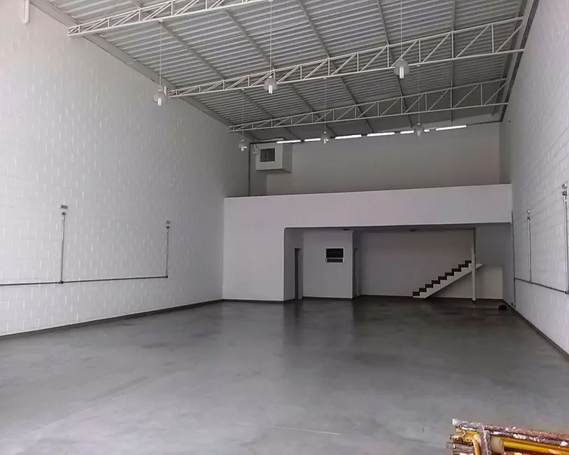 Foto 1 de Armazém / Galpão para alugar, 210m2 em Parque Residencial Mayard, Itu - SP
