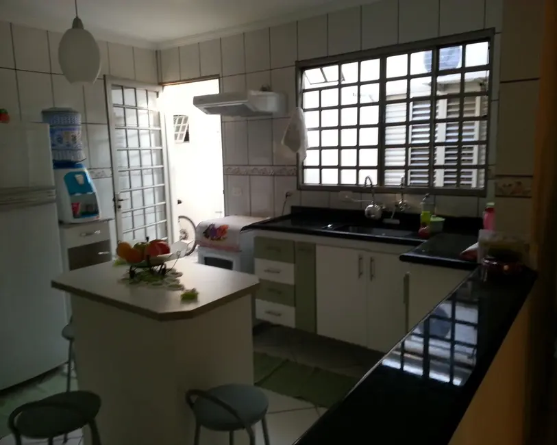 Foto 8 de Casa com 3 quartos à venda, 215m2 em Jardim Bandeirantes, Salto - SP