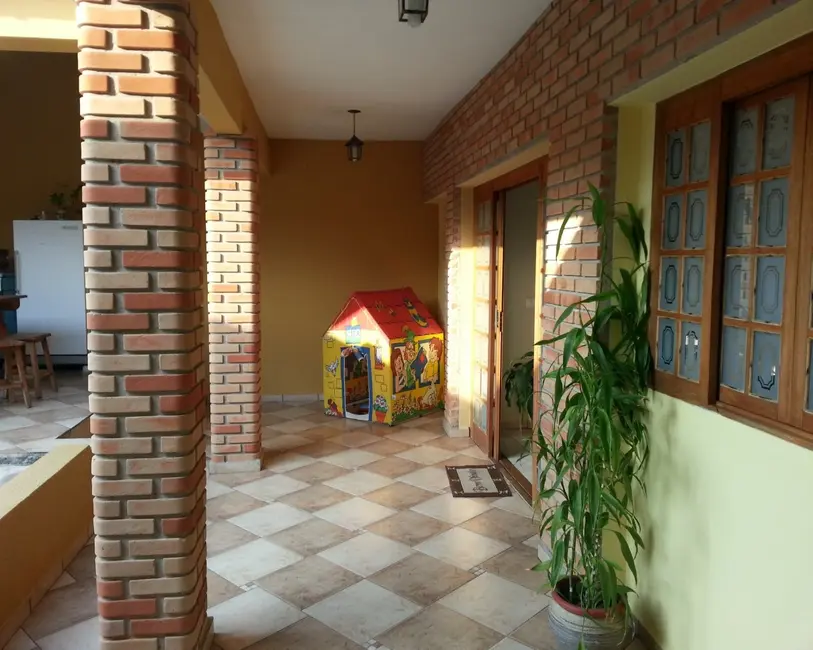 Foto 3 de Casa com 3 quartos à venda, 215m2 em Jardim Bandeirantes, Salto - SP