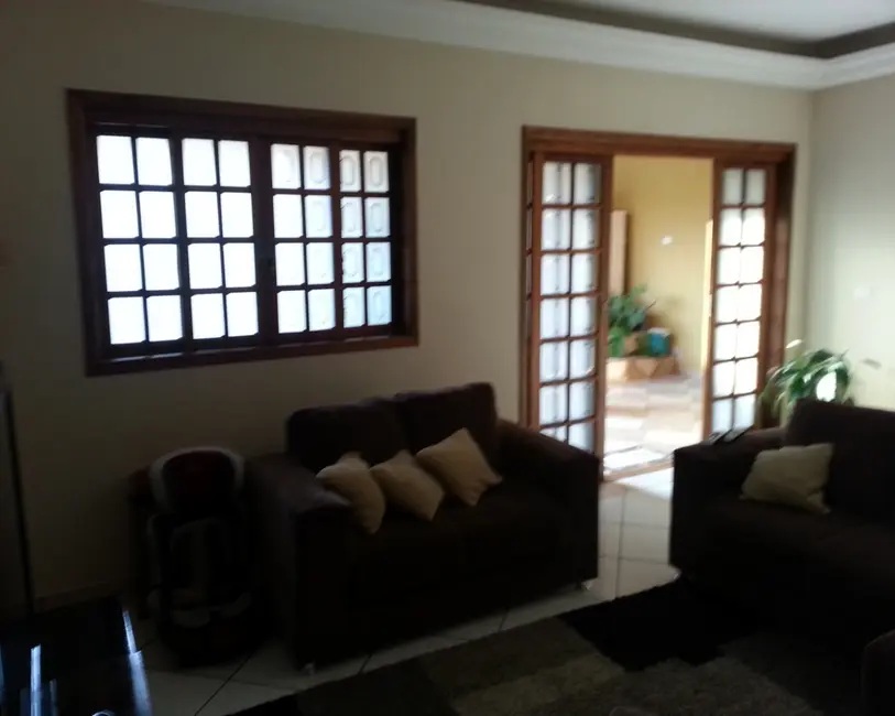 Foto 4 de Casa com 3 quartos à venda, 215m2 em Jardim Bandeirantes, Salto - SP