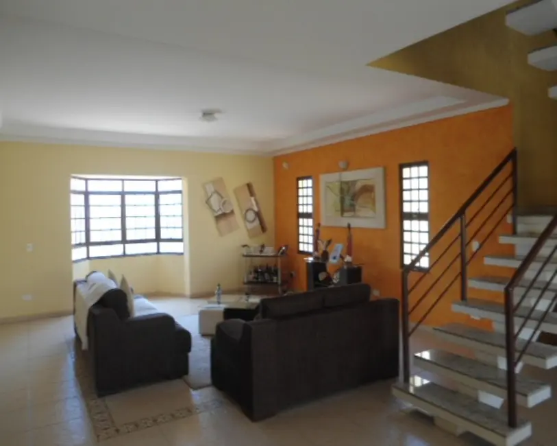 Foto 9 de Casa com 4 quartos à venda, 290m2 em Jardim Faculdade, Itu - SP