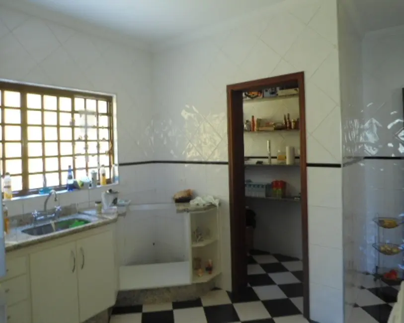 Foto 8 de Casa com 4 quartos à venda, 290m2 em Jardim Faculdade, Itu - SP