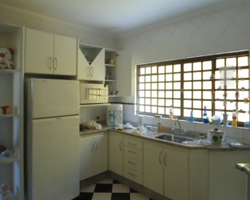 Foto 6 de Casa com 4 quartos à venda, 290m2 em Jardim Faculdade, Itu - SP