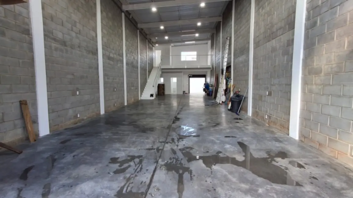 Armazém / Galpão para alugar, 148m2 em São Luiz, Itu - SP - imagem 7 Foto 7 de Armazém / Galpão para alugar, 148m2 em São Luiz, Itu - SP