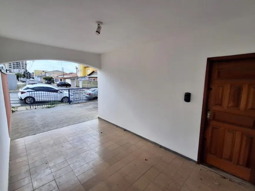 Casa com 3 quartos para alugar, 160m2 em Vila Leis, Itu - SP - imagem 1 Foto 1 de Casa com 3 quartos para alugar, 160m2 em Vila Leis, Itu - SP