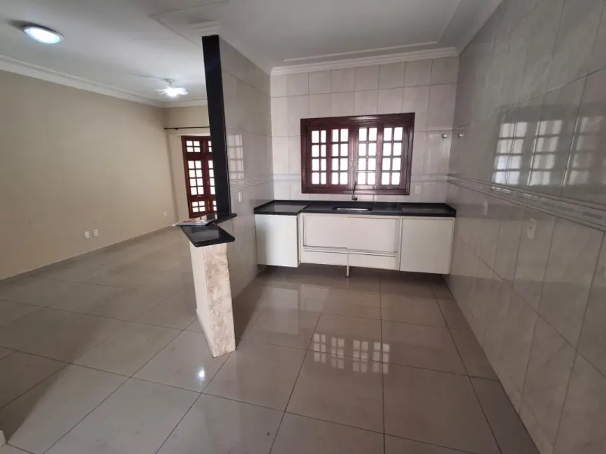 Foto 2 de Casa com 2 quartos à venda, 80m2 em Jardim Aeroporto I, Itu - SP