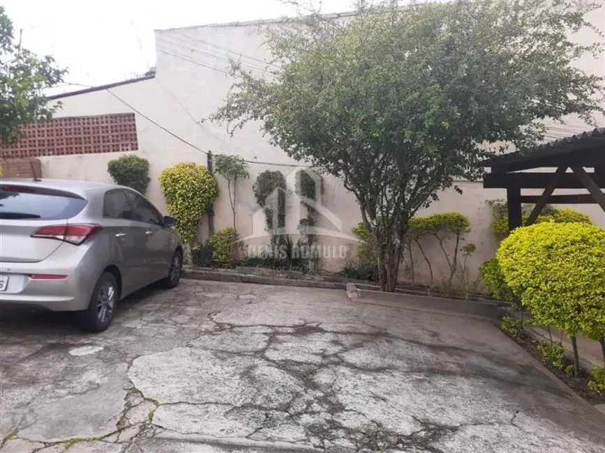 Sobrado com 5 quartos à venda, 420m2 em Parque Peruche, São Paulo - SP - imagem 9 Foto 9 de Sobrado com 5 quartos à venda, 420m2 em Parque Peruche, São Paulo - SP