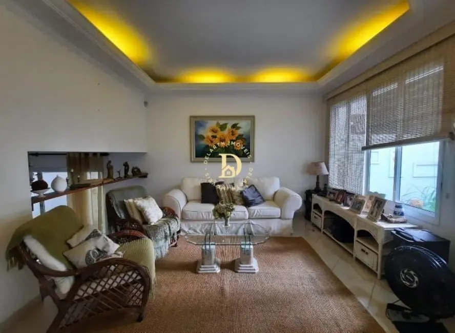 Foto 1 de Sobrado com 4 quartos à venda, 300m2 em Sao Jose Dos Campos - SP