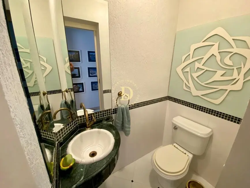 Casa com 3 quartos para alugar, 250m2 em Sao Jose Dos Campos - SP - imagem 6 Foto 6 de Casa com 3 quartos para alugar, 250m2 em Sao Jose Dos Campos - SP