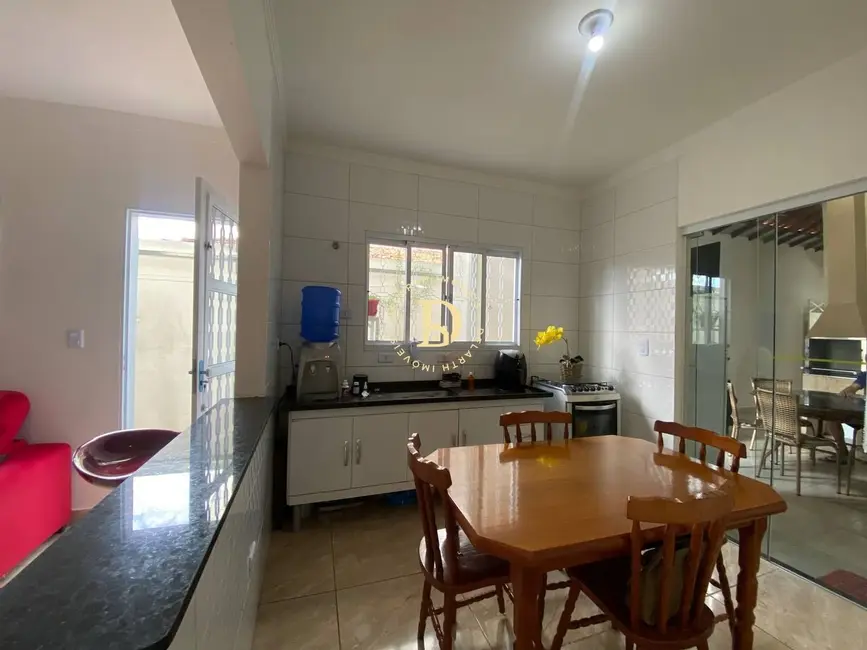 Foto 1 de Casa com 2 quartos à venda, 120m2 em Sao Jose Dos Campos - SP