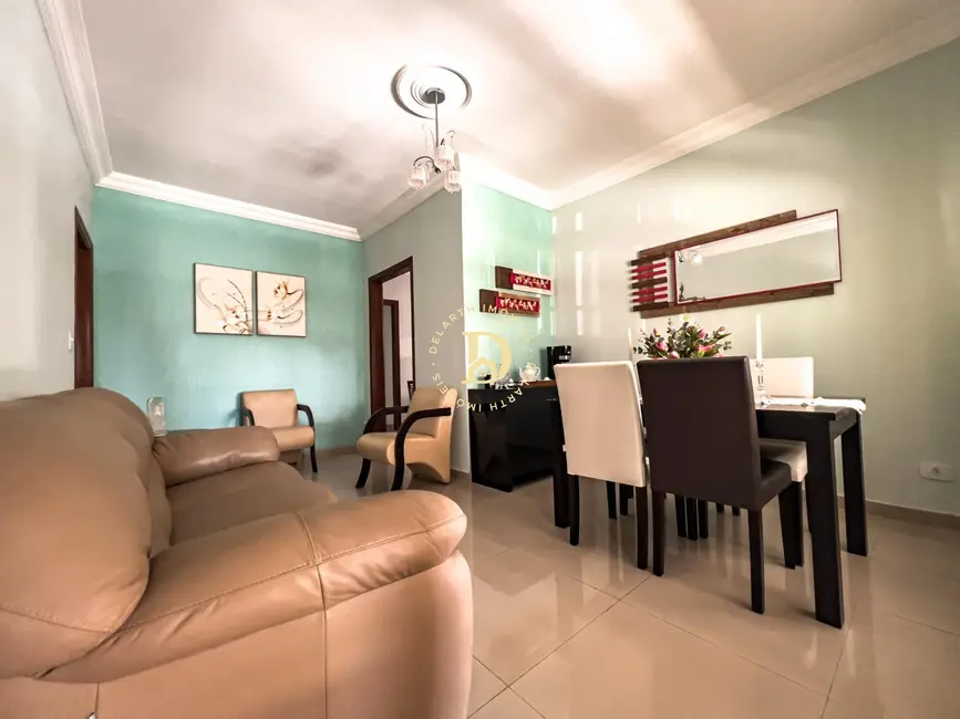 Foto 2 de Casa com 4 quartos à venda, 204m2 em Sao Jose Dos Campos - SP