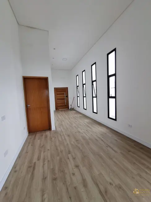 Foto 2 de Casa de Condomínio com 3 quartos à venda, 140m2 em Parque Residencial Maria Elmira, Cacapava - SP