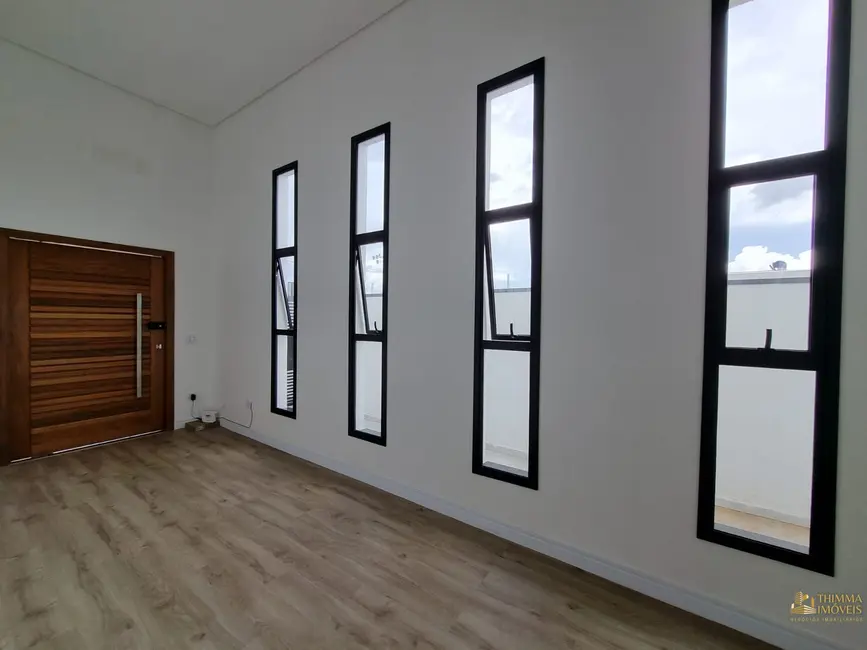 Foto 1 de Casa de Condomínio com 3 quartos à venda, 140m2 em Parque Residencial Maria Elmira, Cacapava - SP
