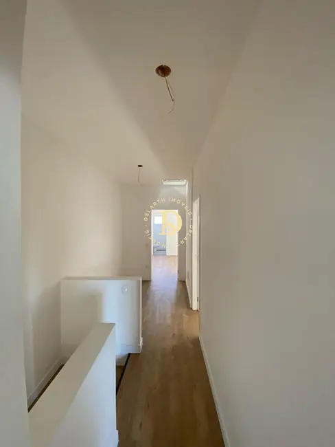 Sobrado com 3 quartos à venda, 135m2 em Sao Jose Dos Campos - SP - imagem 6 Foto 6 de Sobrado com 3 quartos à venda, 135m2 em Sao Jose Dos Campos - SP