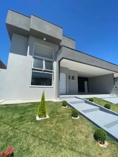 Foto 1 de Casa de Condomínio com 3 quartos à venda, 158m2 em Bairro do Grama, Cacapava - SP