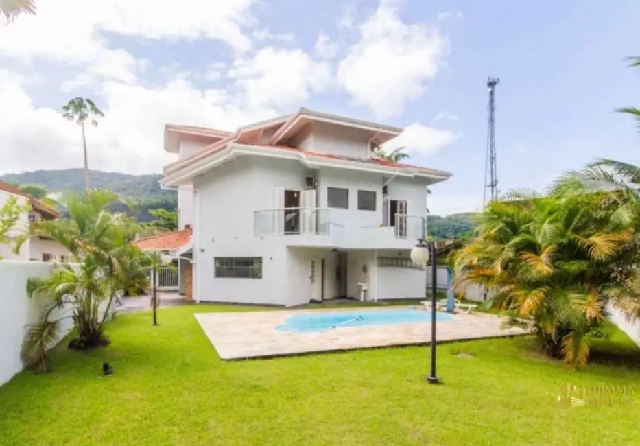 Foto 1 de Casa de Condomínio com 5 quartos à venda, 350m2 em Tabatinga, Caraguatatuba - SP