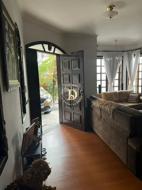 Foto 2 de Casa de Condomínio com 4 quartos para alugar, 375m2 em Vila Zezé, Jacarei - SP