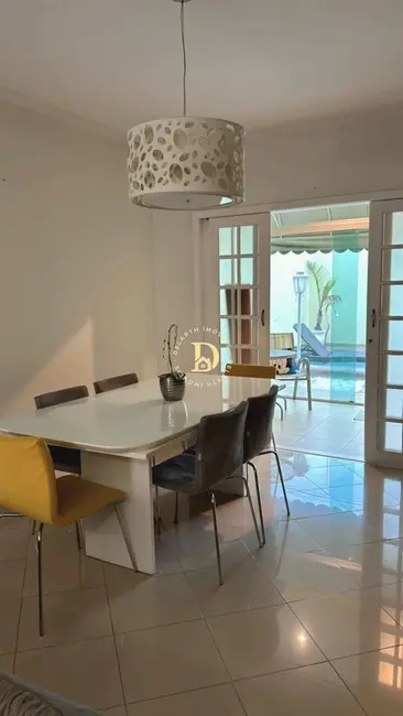 Foto 1 de Casa de Condomínio com 3 quartos à venda, 160m2 em Jardim Santa Maria, Jacarei - SP