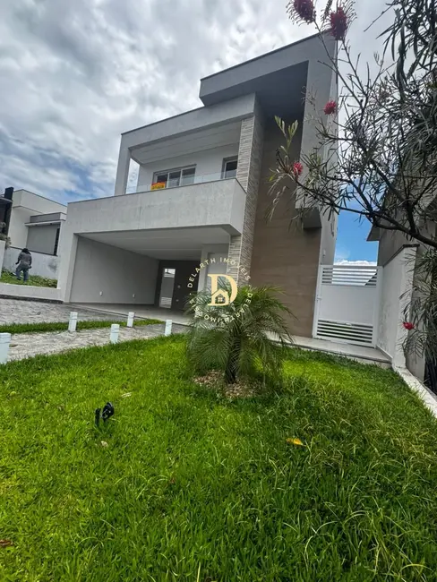 Foto 1 de Casa de Condomínio com 3 quartos à venda, 180m2 em Jacarei - SP