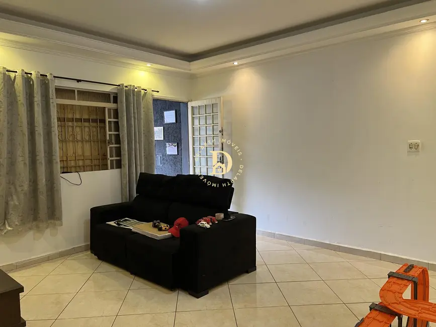 Casa com 2 quartos à venda, 132m2 em Sao Jose Dos Campos - SP - imagem 1 Foto 1 de Casa com 2 quartos à venda, 132m2 em Sao Jose Dos Campos - SP