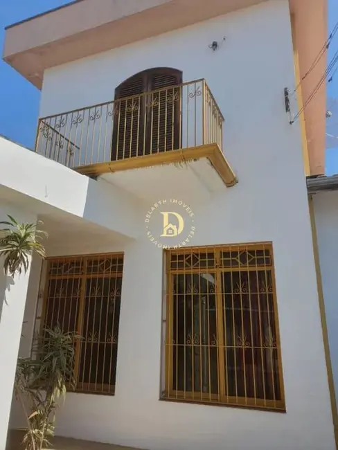 Foto 1 de Sobrado com 3 quartos à venda, 193m2 em Jardim Jacinto, Jacarei - SP