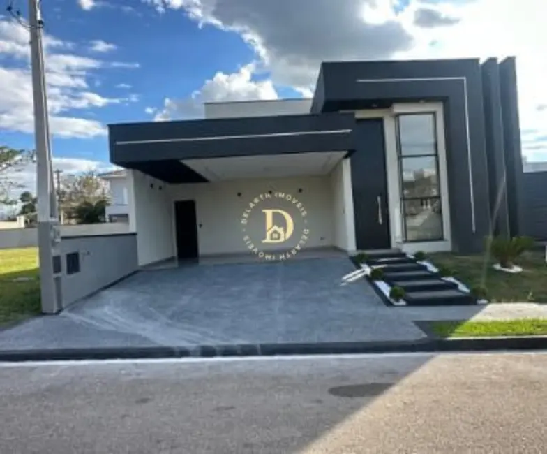 Foto 1 de Casa de Condomínio com 3 quartos à venda, 150m2 em Bairro do Grama, Cacapava - SP