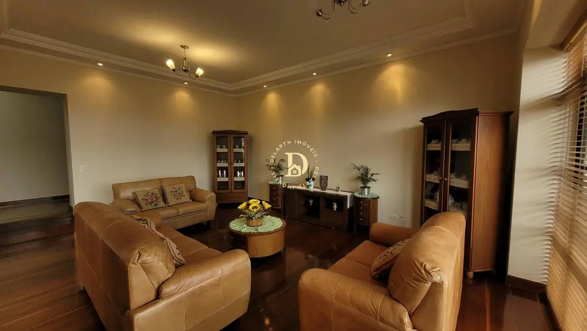 Foto 1 de Apartamento com 4 quartos à venda, 258m2 em Centro, Jacarei - SP