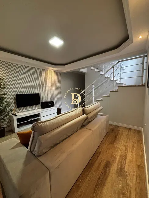 Foto 1 de Sobrado com 4 quartos à venda, 128m2 em Sao Jose Dos Campos - SP