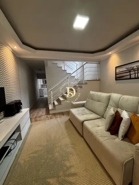 Foto 2 de Sobrado com 4 quartos à venda, 128m2 em Sao Jose Dos Campos - SP