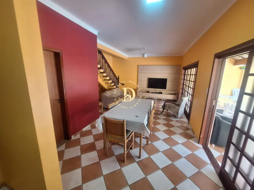 Foto 2 de Sobrado com 3 quartos à venda, 203m2 em Loteamento Villa Branca, Jacarei - SP