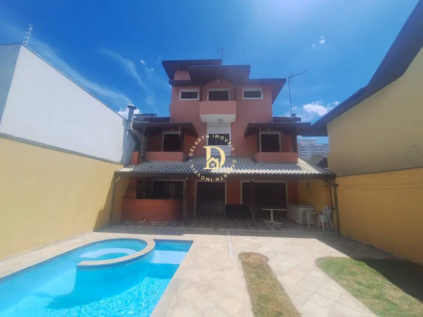 Foto 1 de Sobrado com 3 quartos à venda, 203m2 em Loteamento Villa Branca, Jacarei - SP