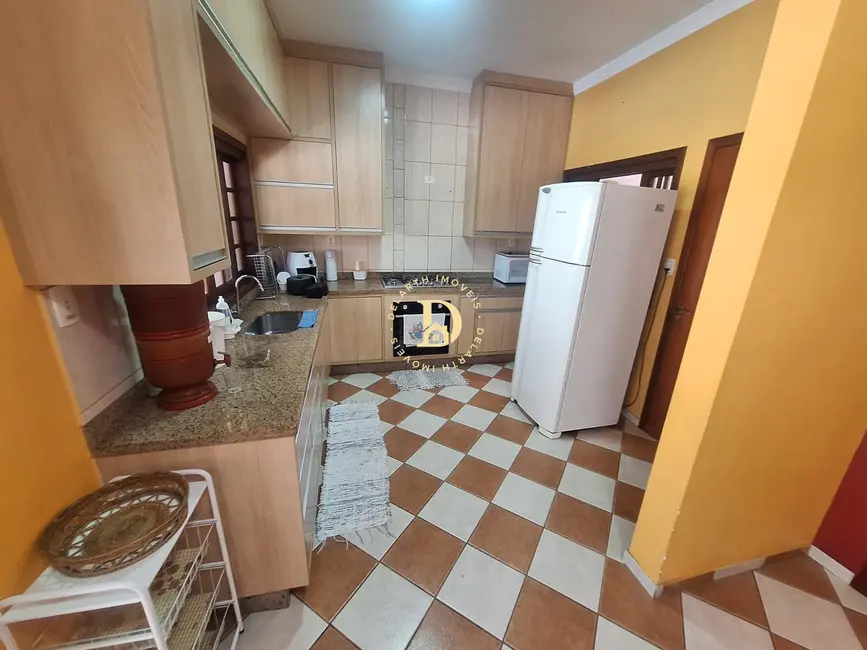 Foto 3 de Sobrado com 3 quartos à venda, 203m2 em Loteamento Villa Branca, Jacarei - SP