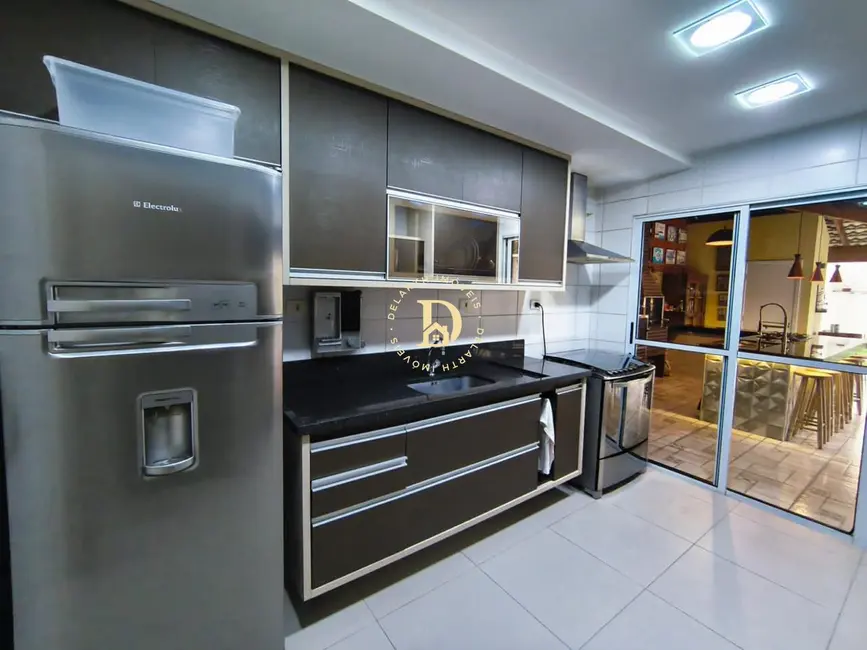 Foto 6 de Casa de Condomínio com 3 quartos à venda, 175m2 em Loteamento Villa Branca, Jacarei - SP