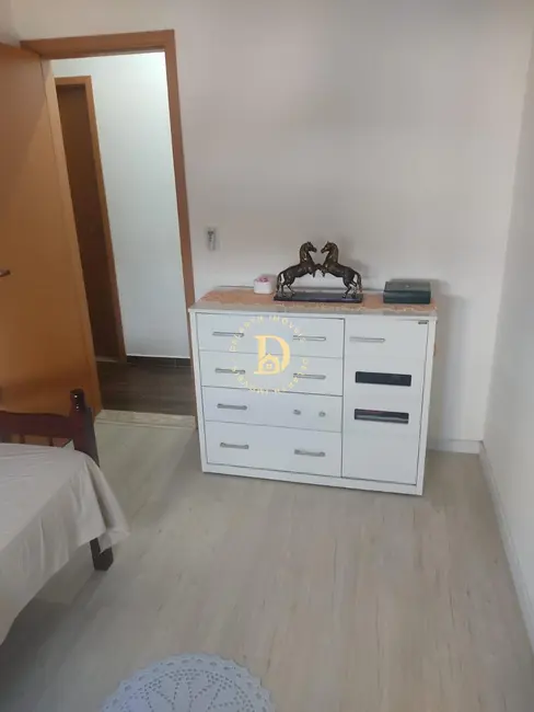 Apartamento com 3 quartos para alugar, 72m2 em Centro, Jacarei - SP - imagem 6 Foto 6 de Apartamento com 3 quartos para alugar, 72m2 em Centro, Jacarei - SP