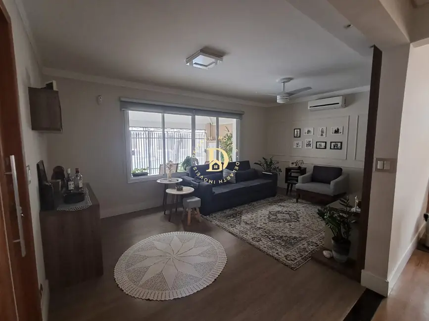 Foto 2 de Casa com 3 quartos à venda, 130m2 em Sao Jose Dos Campos - SP