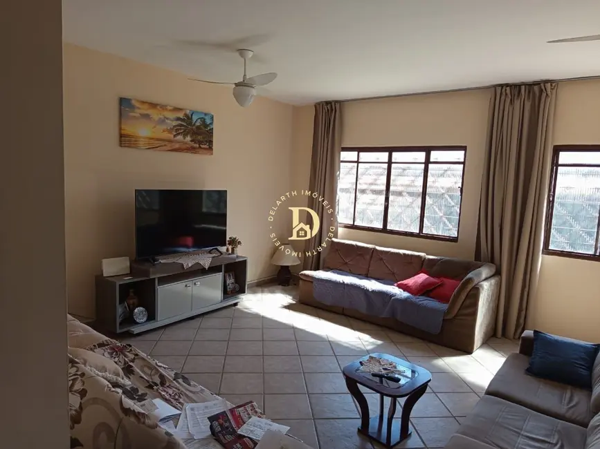 Foto 2 de Sobrado com 3 quartos à venda, 212m2 em Indaiá, Caraguatatuba - SP