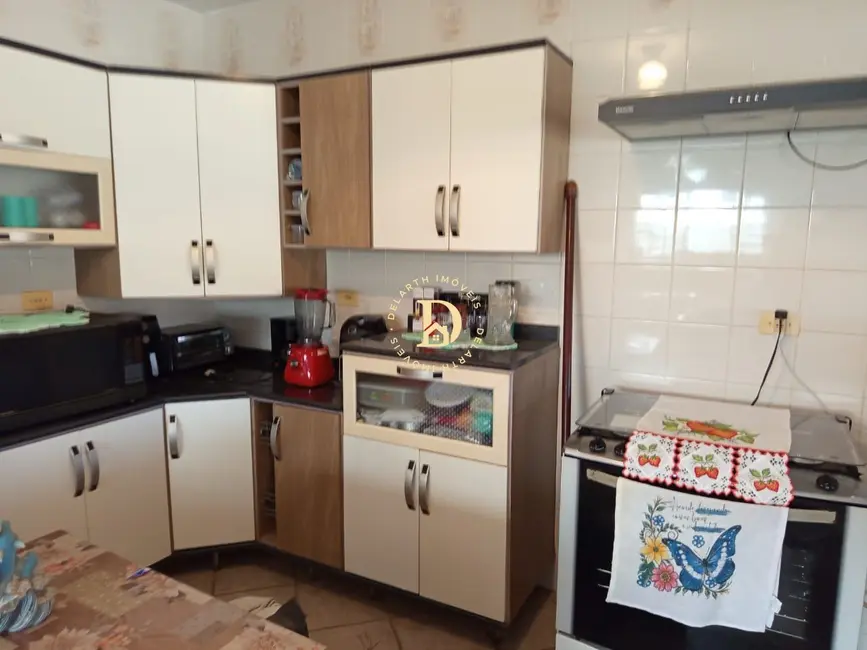 Foto 6 de Sobrado com 3 quartos à venda, 212m2 em Indaiá, Caraguatatuba - SP