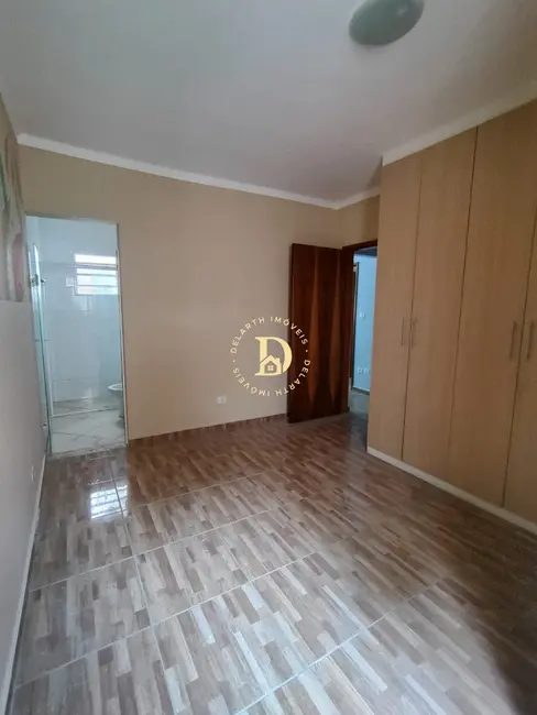 Casa com 4 quartos para alugar, 146m2 em Vila Aprazível, Jacarei - SP - imagem 8 Foto 8 de Casa com 4 quartos para alugar, 146m2 em Vila Aprazível, Jacarei - SP