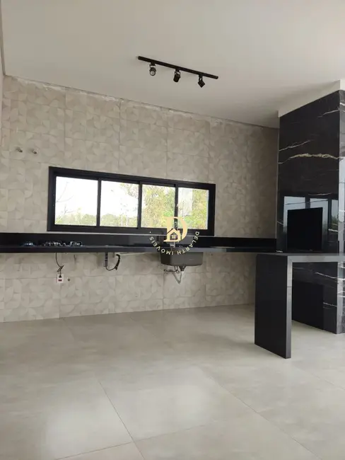 Foto 4 de Casa de Condomínio com 3 quartos à venda, 227m2 em Parque Residencial Maria Elmira, Cacapava - SP