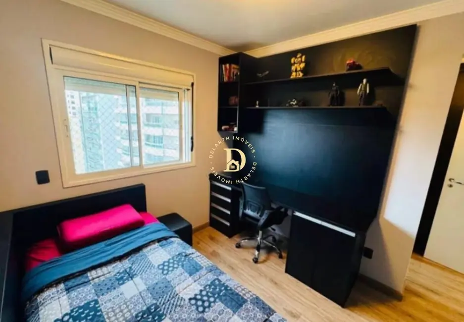 Apartamento com 4 quartos à venda, 194m2 em Sao Jose Dos Campos - SP - imagem 7 Foto 7 de Apartamento com 4 quartos à venda, 194m2 em Sao Jose Dos Campos - SP