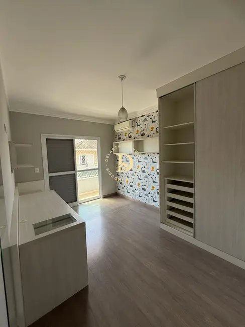 Casa de Condomínio com 4 quartos para alugar, 233m2 em Sao Jose Dos Campos - SP - imagem 9 Foto 9 de Casa de Condomínio com 4 quartos para alugar, 233m2 em Sao Jose Dos Campos - SP