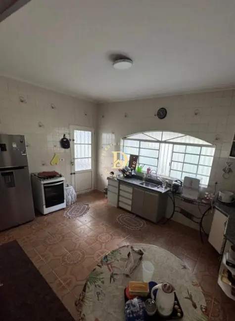 Foto 4 de Sobrado com 4 quartos à venda, 250m2 em Sao Jose Dos Campos - SP