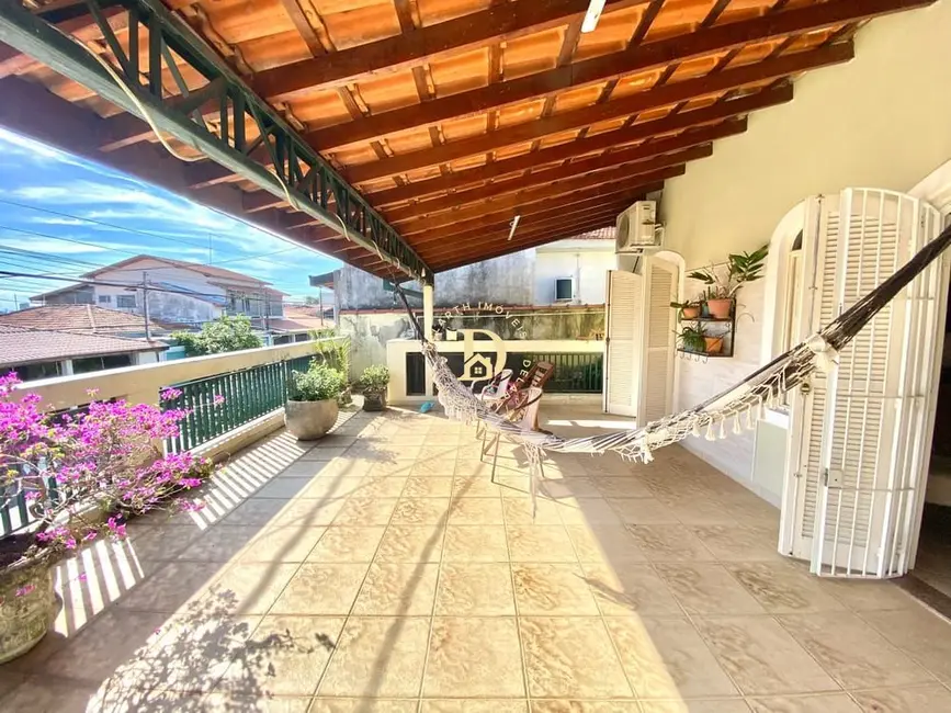 Foto 3 de Casa com 4 quartos à venda, 230m2 em Sao Jose Dos Campos - SP