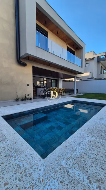 Casa de Condomínio com 4 quartos para alugar, 378m2 em Sao Jose Dos Campos - SP - imagem 1 Foto 1 de Casa de Condomínio com 4 quartos para alugar, 378m2 em Sao Jose Dos Campos - SP