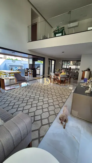 Casa de Condomínio com 4 quartos para alugar, 378m2 em Sao Jose Dos Campos - SP - imagem 3 Foto 3 de Casa de Condomínio com 4 quartos para alugar, 378m2 em Sao Jose Dos Campos - SP