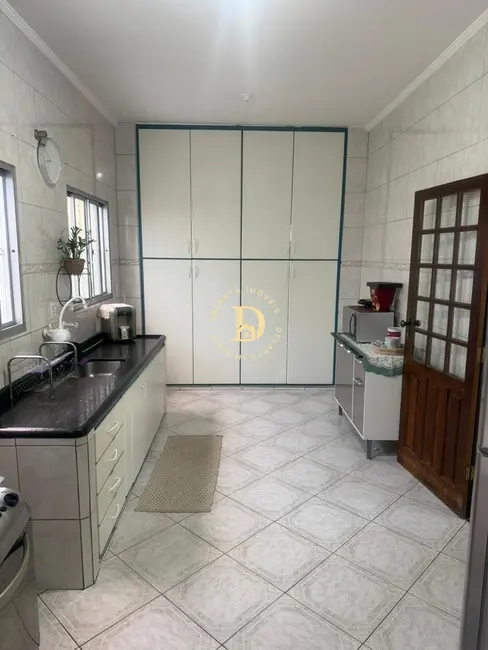 Foto 8 de Casa com 3 quartos à venda, 102m2 em Loteamento Villa Branca, Jacarei - SP